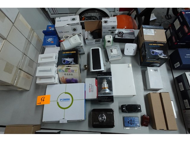 Partij diverse camera's + toebehoren - afbeelding 1 van  7