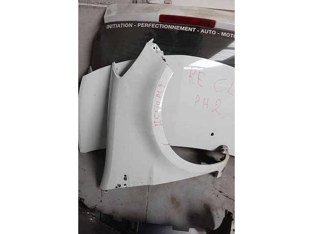 Partij diverse carrosserie onderdelen clio 2 - afbeelding 3 van  5