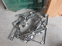 Partij diverse carrosserie onderdelen kangoo - afbeelding 3 van  13