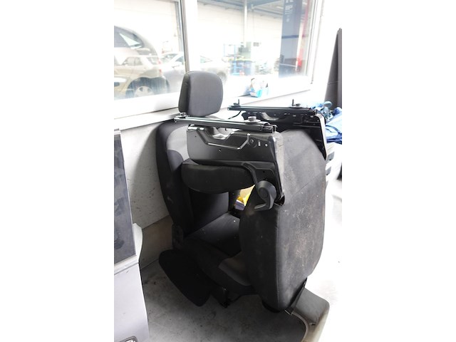 Partij diverse carrosserie onderdelen kangoo - afbeelding 9 van  13