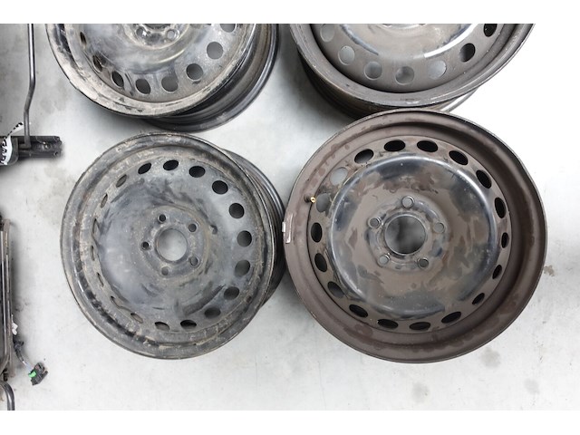 Partij diverse carrosserie onderdelen kangoo - afbeelding 13 van  13