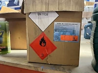 Partij diverse chemicaliën en oliën eurol - afbeelding 17 van  28