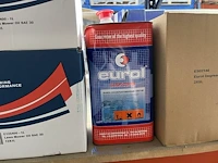 Partij diverse chemicaliën en oliën eurol - afbeelding 19 van  28