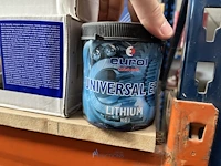 Partij diverse chemicaliën en oliën eurol - afbeelding 22 van  28