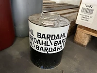 Partij diverse chemicaliën en oliën - afbeelding 2 van  12