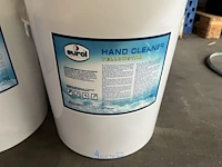 Partij diverse chemicaliën en oliën - afbeelding 6 van  12