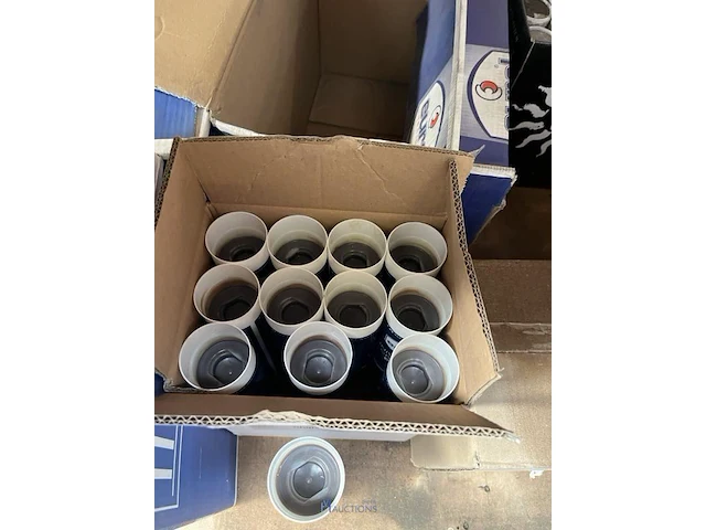 Partij diverse chemicaliën en smeermiddelen eurol - afbeelding 3 van  28
