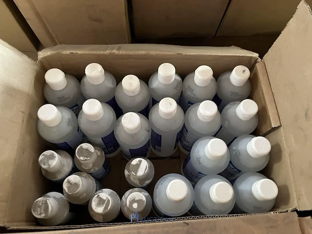 Partij diverse chemicaliën en smeermiddelen eurol - afbeelding 17 van  28