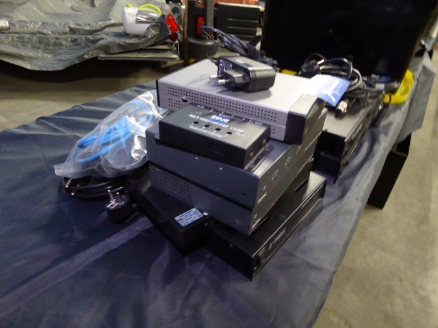 Partij diverse converters - afbeelding 2 van  2