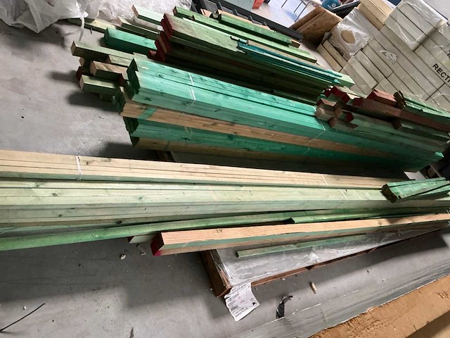 Partij diverse daklatten - afbeelding 2 van  3