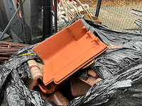 Partij diverse dakpannen en gevelpannen - afbeelding 5 van  7