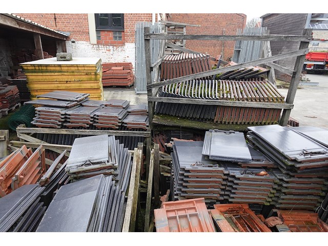 Partij diverse dakpannen - afbeelding 6 van  8
