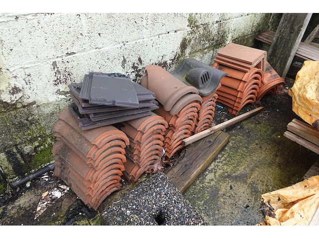 Partij diverse dakpannen - afbeelding 3 van  7