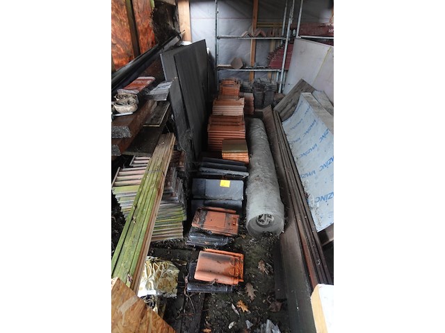 Partij diverse dakpannen - afbeelding 6 van  7