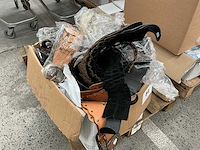 Partij diverse damesriemen - afbeelding 1 van  4