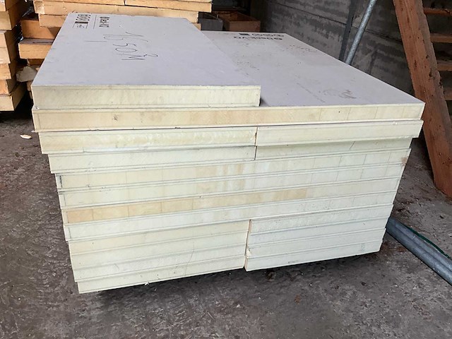 Partij diverse deck-vq vacuüm isolatie panelen (16,50 m2) - afbeelding 4 van  5