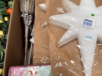 Partij diverse decoratie en hobbymateriaal - afbeelding 4 van  4