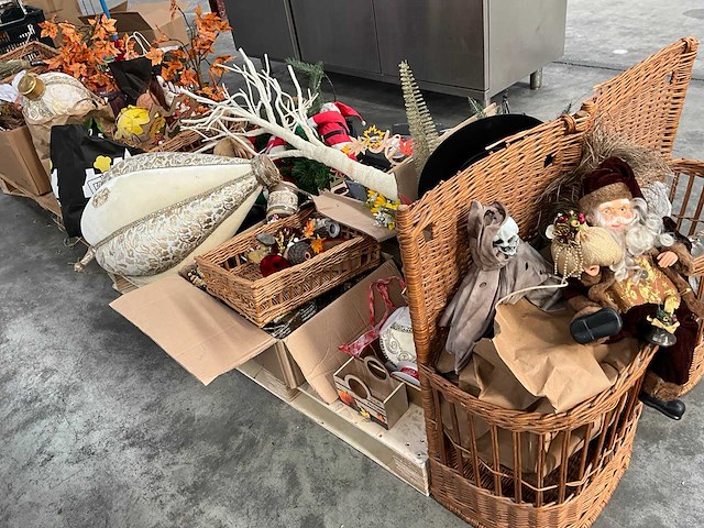 Partij diverse decoratie - afbeelding 1 van  19
