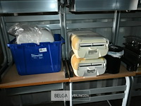 Partij diverse dispensers + vuilbakjes - afbeelding 1 van  8