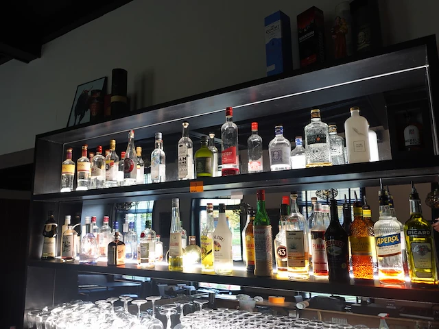 Partij diverse dranken - afbeelding 1 van  11