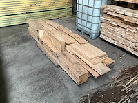Partij diverse eiken balken (4x) en restanten - afbeelding 1 van  1
