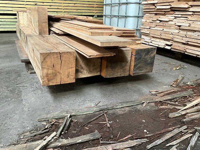 Partij diverse eiken balken (4x) en restanten - afbeelding 3 van  6