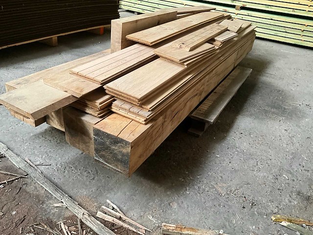 Partij diverse eiken balken (4x) en restanten - afbeelding 4 van  6