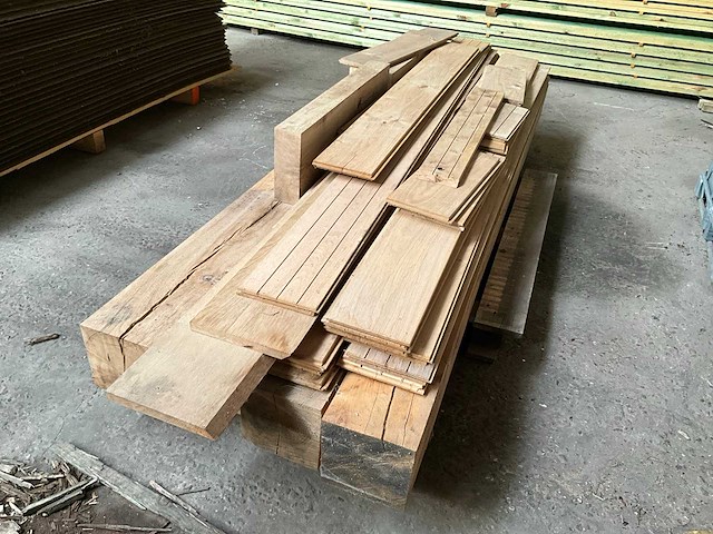 Partij diverse eiken balken (4x) en restanten - afbeelding 5 van  6
