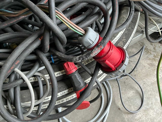 Partij diverse elektrische kabels - afbeelding 13 van  14
