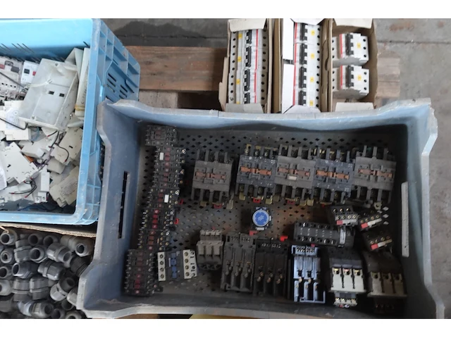 Partij diverse elektrmateriaal - afbeelding 6 van  6