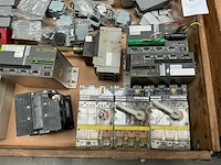 Partij diverse elektro-technische onderdelen - afbeelding 3 van  9