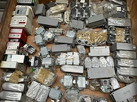 Partij diverse elektro-technische onderdelen - afbeelding 9 van  9