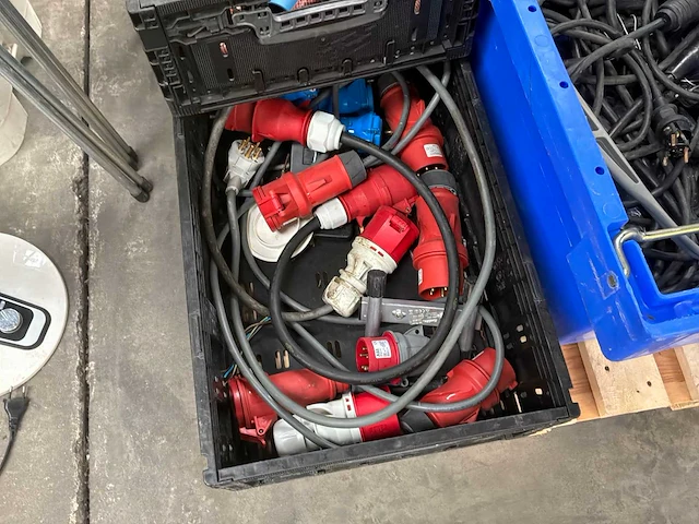 Partij diverse elektrokabels - afbeelding 2 van  5