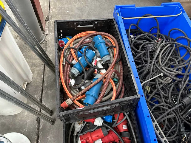 Partij diverse elektrokabels - afbeelding 3 van  5