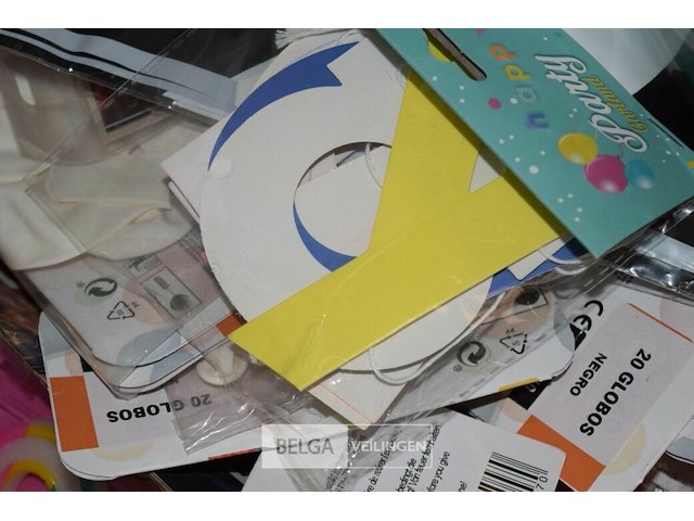 Partij diverse feestartikelen ballonnen, kaartjes,.. - afbeelding 4 van  5