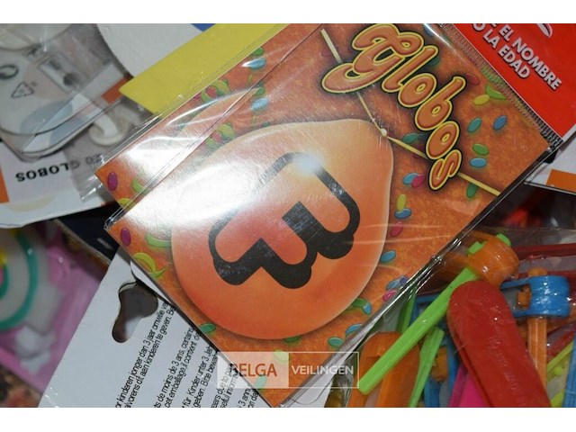 Partij diverse feestartikelen ballonnen, kaartjes,.. - afbeelding 5 van  5