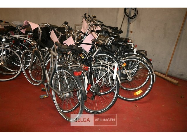 Partij diverse fietsen - afbeelding 1 van  6