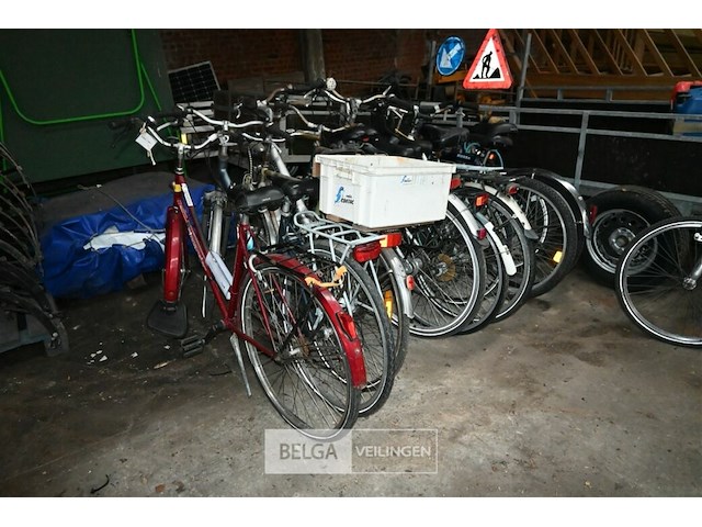 Partij diverse fietsen - afbeelding 1 van  5