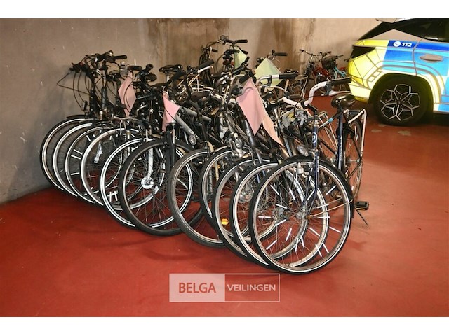 Partij diverse fietsen - afbeelding 1 van  6