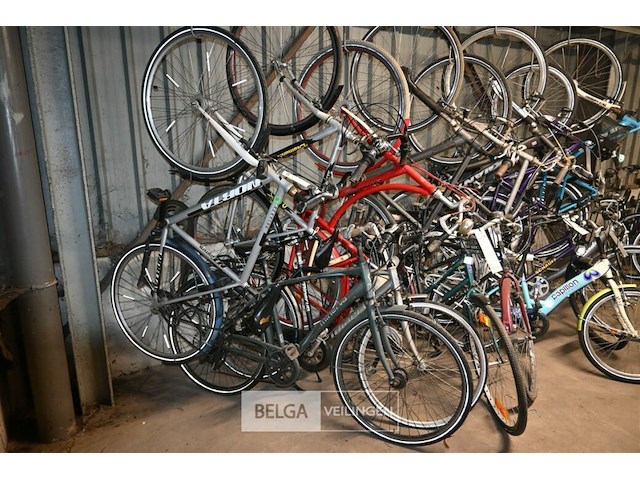 Partij diverse fietsen - afbeelding 1 van  6