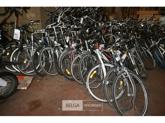 Partij diverse fietsen - afbeelding 1 van  6
