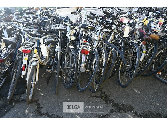 Partij diverse fietsen - afbeelding 1 van  4