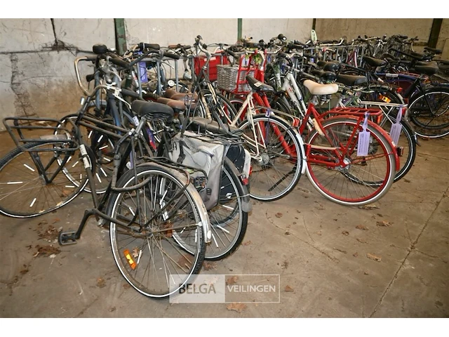 Partij diverse fietsen - afbeelding 1 van  6