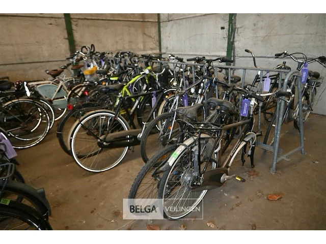 Partij diverse fietsen - afbeelding 1 van  5