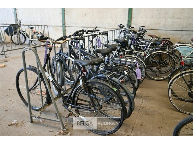 Partij diverse fietsen - afbeelding 1 van  7