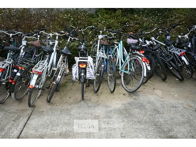 Partij diverse fietsen - afbeelding 1 van  4