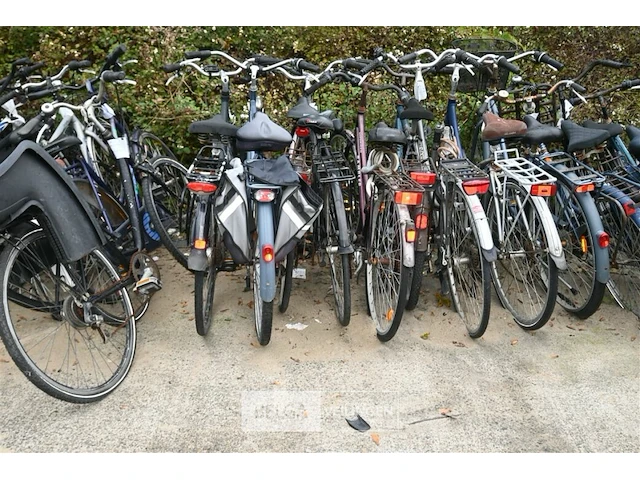 Partij diverse fietsen - afbeelding 1 van  4