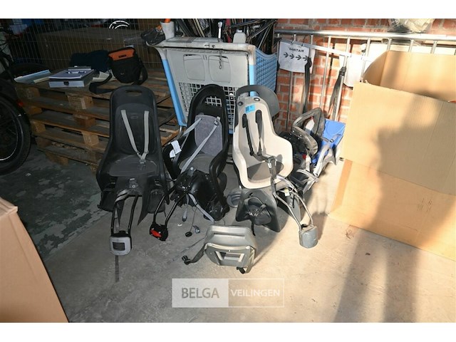Partij diverse fietsstoelen - afbeelding 1 van  6