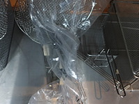 Partij diverse frietmanden - afbeelding 2 van  15