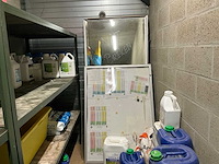 Partij diverse gazon behandeling produkten - afbeelding 1 van  8